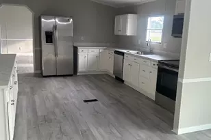 1490 Cobblestone Dr, Kinston, NC 28504 - Photo 4