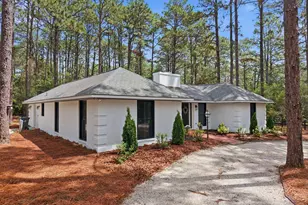 355 Serpentine Dr, Southern Pines, NC 28387 - Photo 2