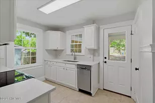 2307 Princess Pl Dr, Wilmington, NC 28405 - Photo 2