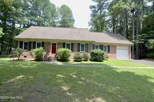 202 Haldane Dr, Southern Pines, NC 28387 - Photo 2
