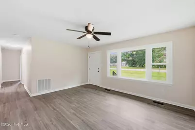 1040 Broad Creek Road, New Bern, NC 28560 - Photo 6