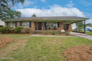 1811 Delwood Dr W, Wilson, NC 27893 - Photo 1