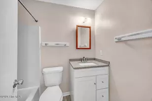809 Varsity Dr, Wilmington, NC 28403 - Photo 16