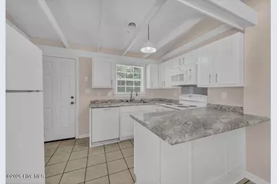 809 Varsity Drive, Wilmington, NC 28403 - Photo 10