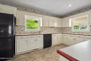 6562 Squirrel Den Rd, Bailey, NC 27807 - Photo 10