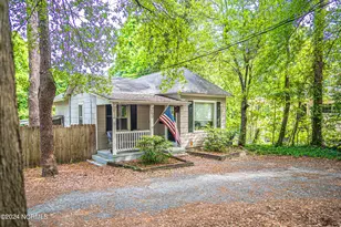 260 N May St, Southern Pines, NC 28387 - Photo 2