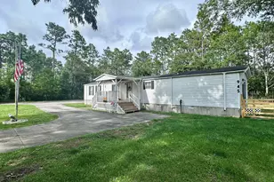 945 Mirror Lake Dr, Southport, NC 28461 - Photo 2