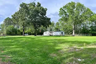 945 Mirror Lake Dr, Southport, NC 28461 - Photo 6