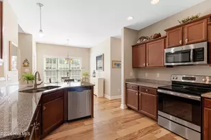 211 Bonita St, Cape Carteret, NC 28584 - Photo 8
