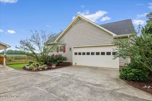 1202 Old Smith Chapel Rd, Mount Olive, NC 28365 - Photo 6