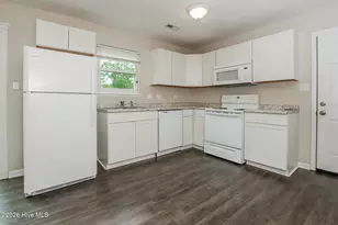 1011 Ridgecrest Ln, Jacksonville, NC 28546 - Photo 6
