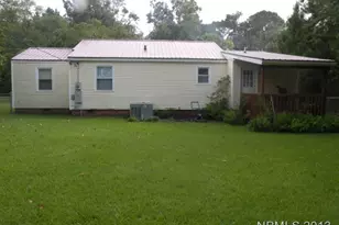108 Beaufort Dr, Havelock, NC 28532 - Photo 2