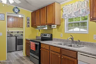 310 MacDonald Blvd, Havelock, NC 28532 - Photo 14
