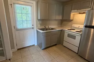 107 Juniper Ln, Greenville, NC 27858 - Photo 4