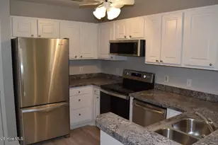 102 Breezewood Dr, Greenville, NC 27858 - Photo 10