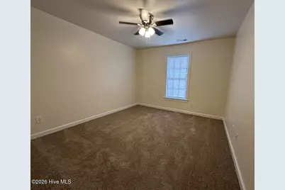 606 Springwood Drive, Jacksonville, NC 28546 - Photo 8