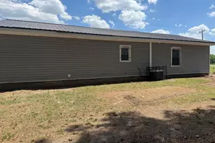 302 Hubert McLean Ave, Red Springs, NC 28377 - Photo 14