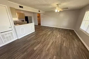 302 Hubert McLean Ave, Red Springs, NC 28377 - Photo 6