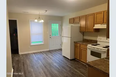 510 Haws Run Road #4, Jacksonville, NC 28540 - Photo 4