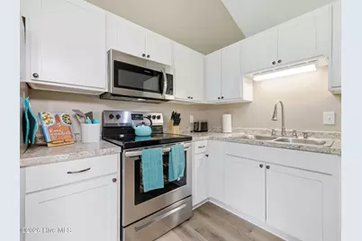 100 Hampton Court, Jacksonville, NC 28546 - Photo 8