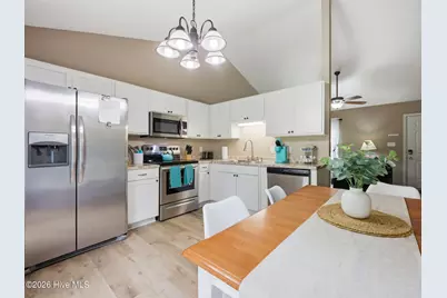 100 Hampton Court, Jacksonville, NC 28546 - Photo 12