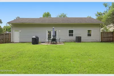 100 Hampton Court, Jacksonville, NC 28546 - Photo 42