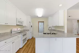 1007 Barkentine Dr, New Bern, NC 28560 - Photo 16