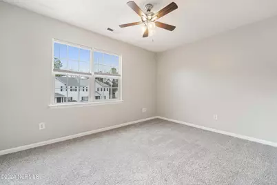 1072 W Pueblo Drive, Jacksonville, NC 28546 - Photo 8