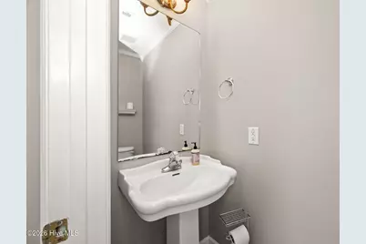 305 W Howard Drive, Jacksonville, NC 28540 - Photo 14