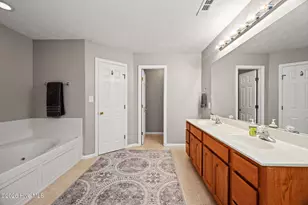 305 W Howard Dr, Jacksonville, NC 28540 - Photo 36