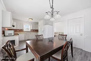 726 E Main St, Winterville, NC 28590 - Photo 24