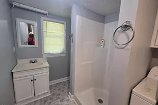 407 S Johnson St, Mount Olive, NC 28365 - Photo 10