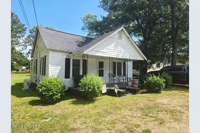 407 S Johnson Street, Mount Olive, NC 28365 - Photo 2