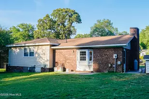 619 Devon Pl, Zebulon, NC 27597 - Photo 4