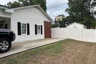 1585 Eastwood Dr, Kinston, NC 28504 - Photo 8