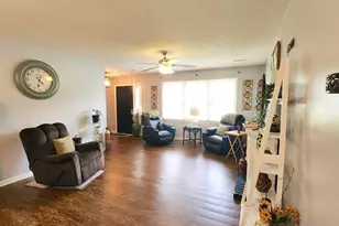 102 Fox Run Cir, Greenville, NC 27858 - Photo 4