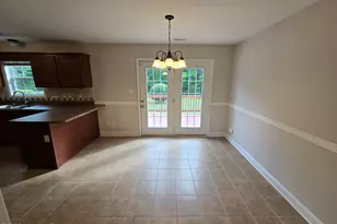 305 Cabin Cir, Jacksonville, NC 28540 - Photo 4