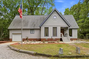 423 E Creekview Dr, Hampstead, NC 28443 - Photo 1