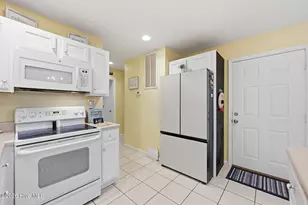 805 Driftwood Dr, Hampstead, NC 28443 - Photo 16