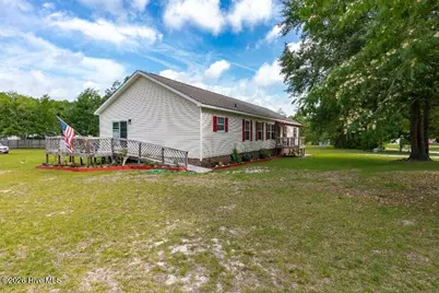 120 Ole Field Circle, Newport, NC 28570 - Photo 2