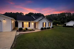 124 Stockbridge Dr, Selma, NC 27576 - Photo 1