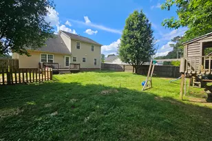 208 Burning Tree Ln, Jacksonville, NC 28546 - Photo 36
