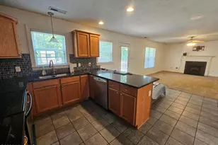 208 Burning Tree Ln, Jacksonville, NC 28546 - Photo 10