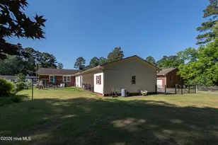 1705 Englewood Dr, Greenville, NC 27858 - Photo 4