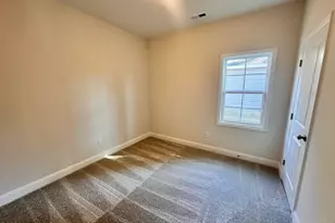 704 A Bynum Ave, Maysville, NC 28555 - Photo 12