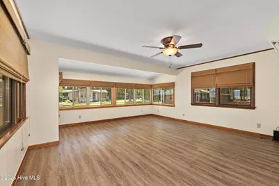 113 Driftwood Drive, Elizabeth City, NC 27909 - Photo 6