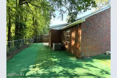 1804 Summerhaven Drive #A, Greenville, NC 27858 - Photo 38
