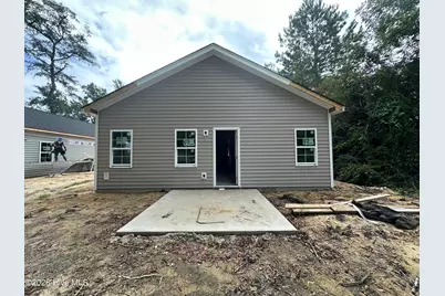 704 B Bynum Avenue, Maysville, NC 28555 - Photo 16