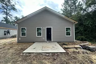 704 B Bynum Ave, Maysville, NC 28555 - Photo 16