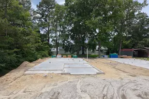 704 Bynum Ave, Maysville, NC 28555 - Photo 10